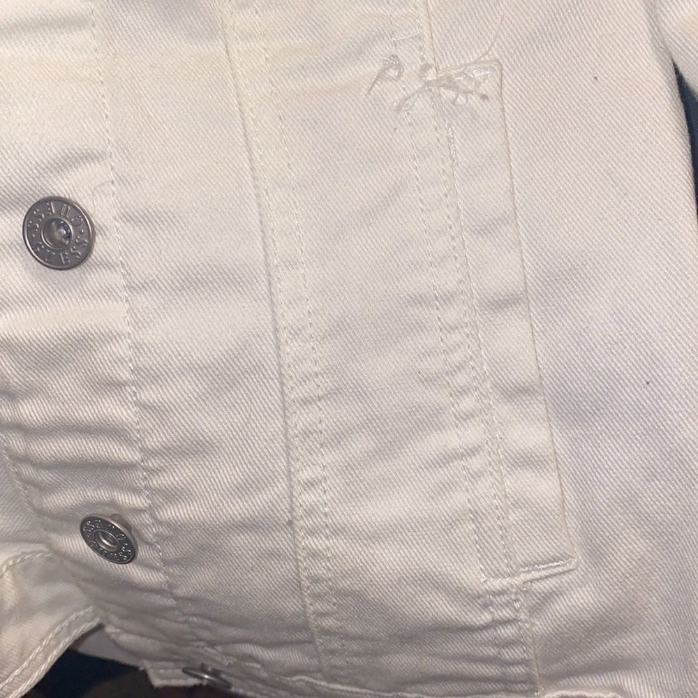 ✨2xHP✨Guess White Denim Jacket✨ - Picture 6 of 8
